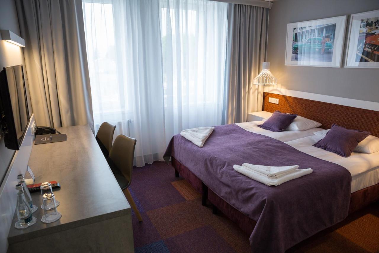 Hotel Quattro Щецінек Екстер'єр фото
