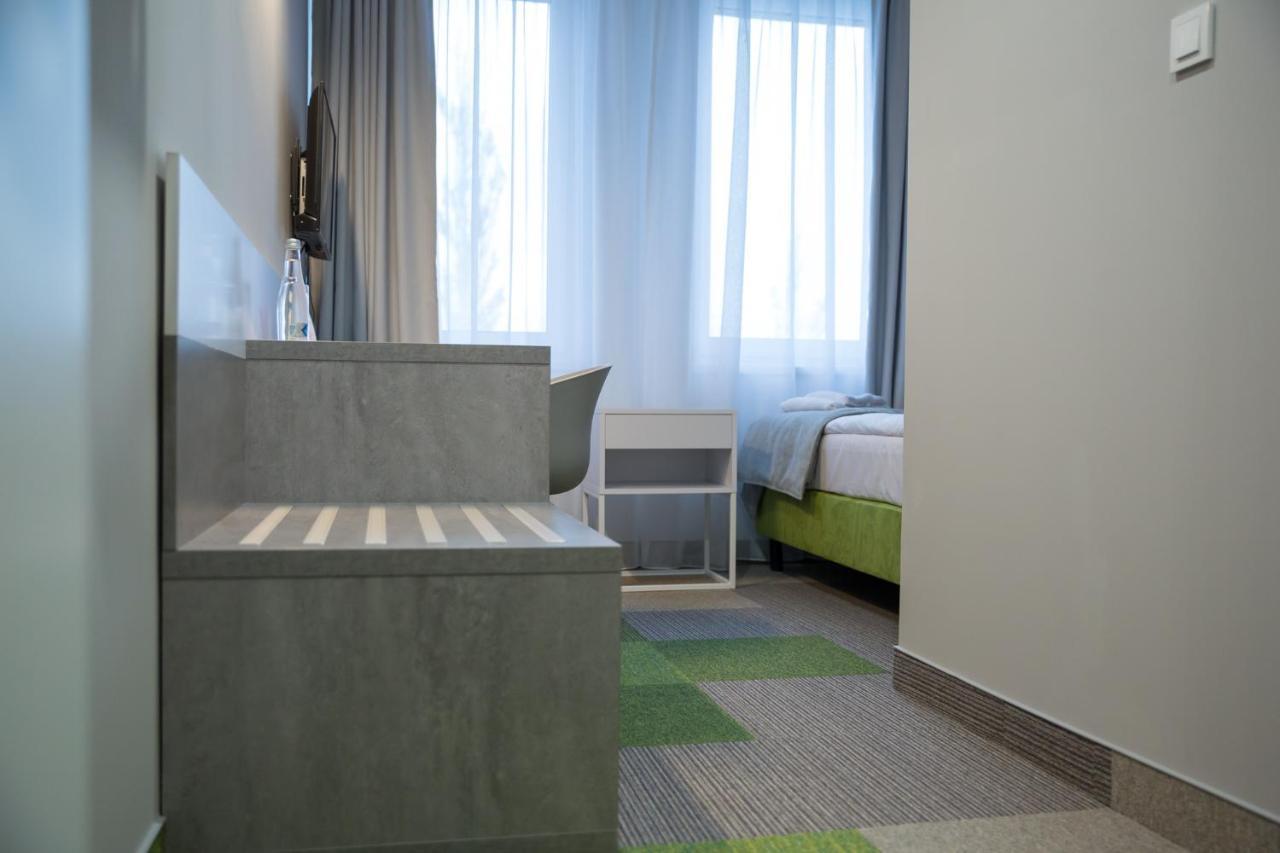 Hotel Quattro Щецінек Екстер'єр фото