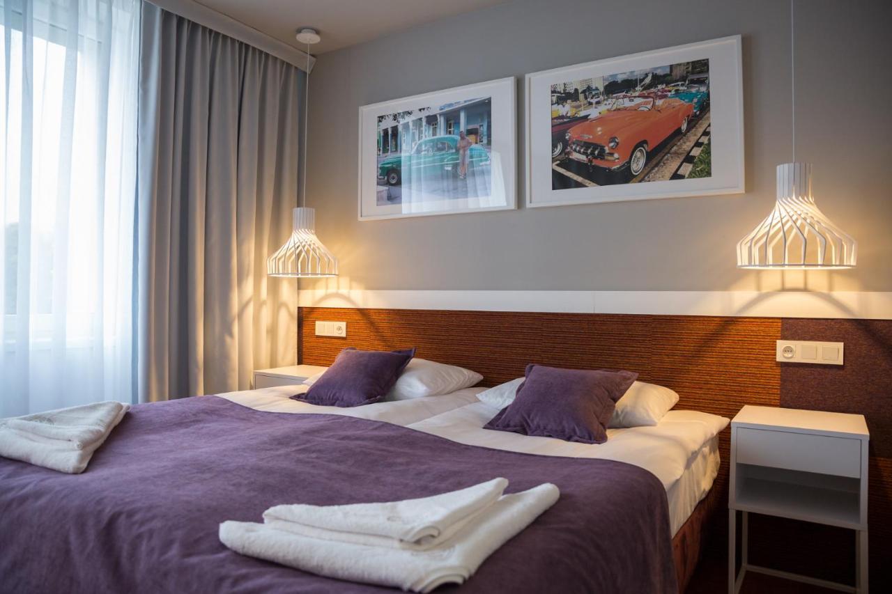 Hotel Quattro Щецінек Екстер'єр фото
