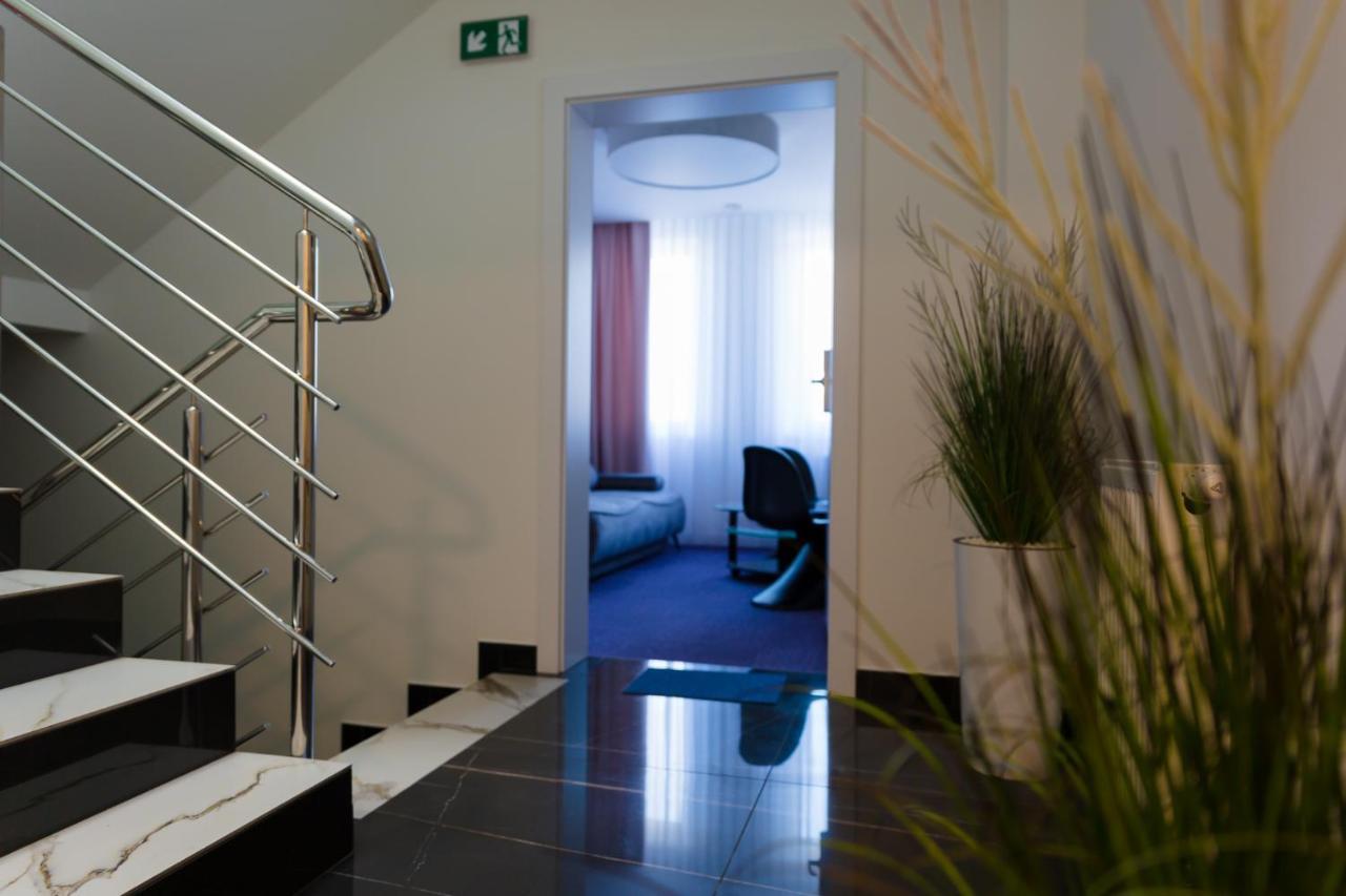 Hotel Quattro Щецінек Екстер'єр фото