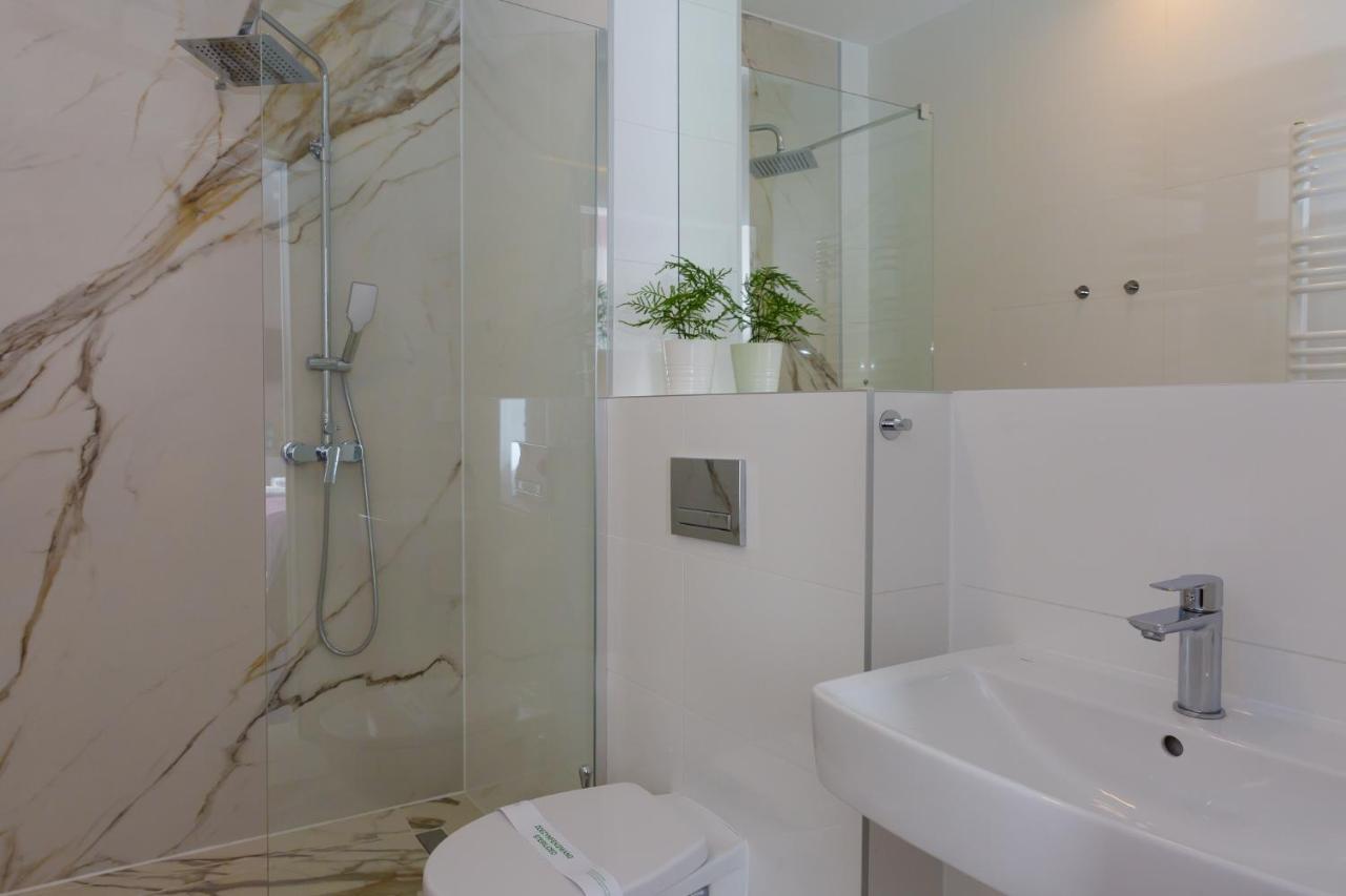 Hotel Quattro Щецінек Екстер'єр фото